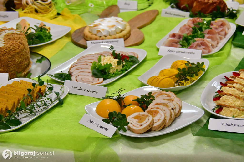 Wielkanocny stół w ZSZiO. Tradycyjne smaki w nowoczesnej odsłonie biłgorajskiej młodzieży