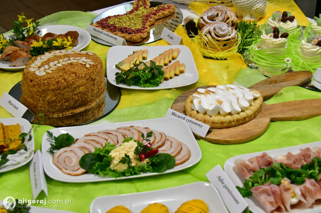 Wielkanocny stół w ZSZiO. Tradycyjne smaki w nowoczesnej odsłonie biłgorajskiej młodzieży