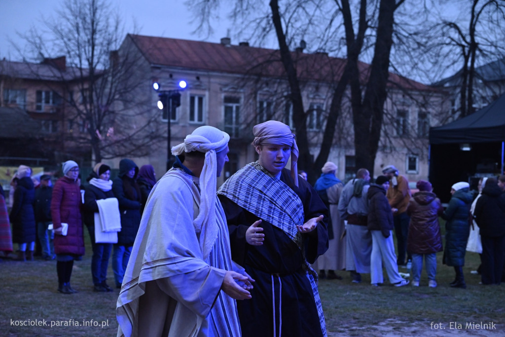 Misterium w Biłgoraju już jutro! Aktorzy i technicy dopięli wszystko na ostatni guzik