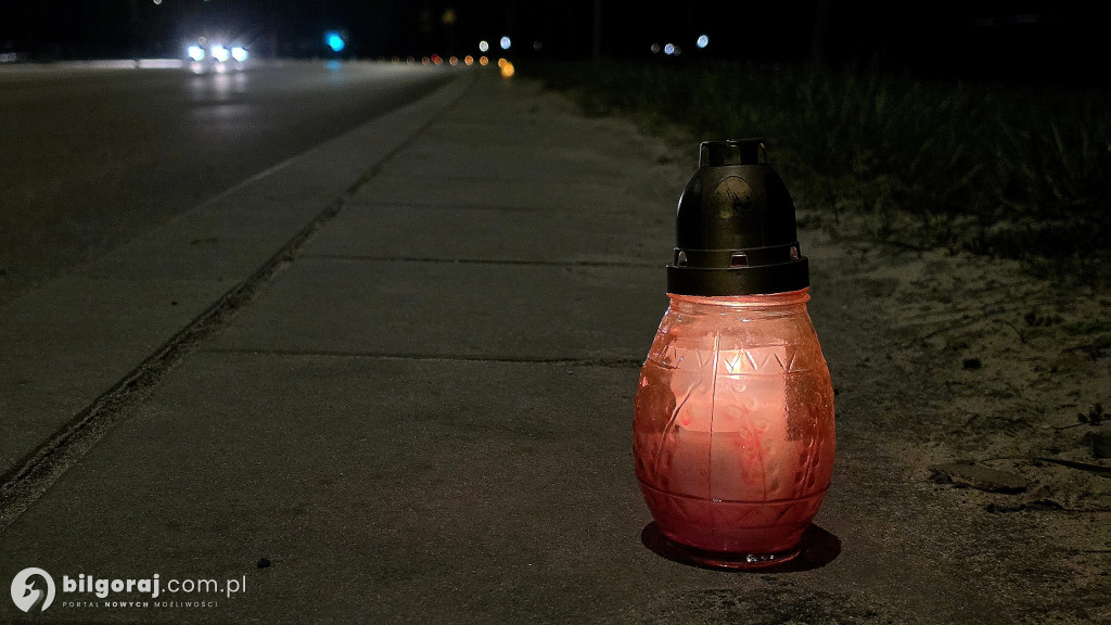 Aleja Jana Pawła II rozbłysła setkami zniczy – rocznica odejścia Papieża Polaka