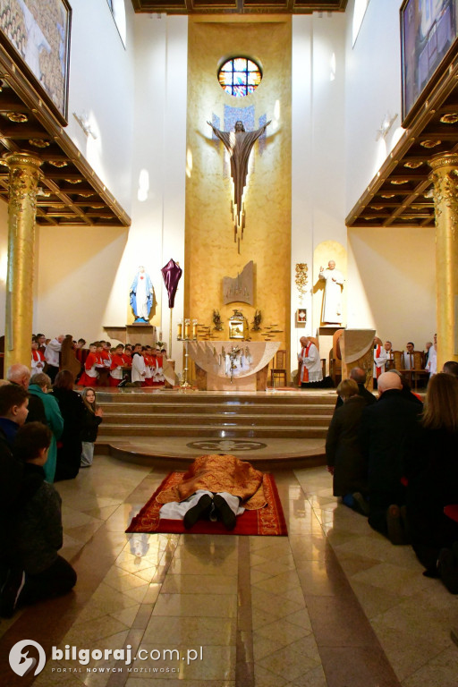 „Oto człowiek”… Oto wasz Król - Wielki Piątek