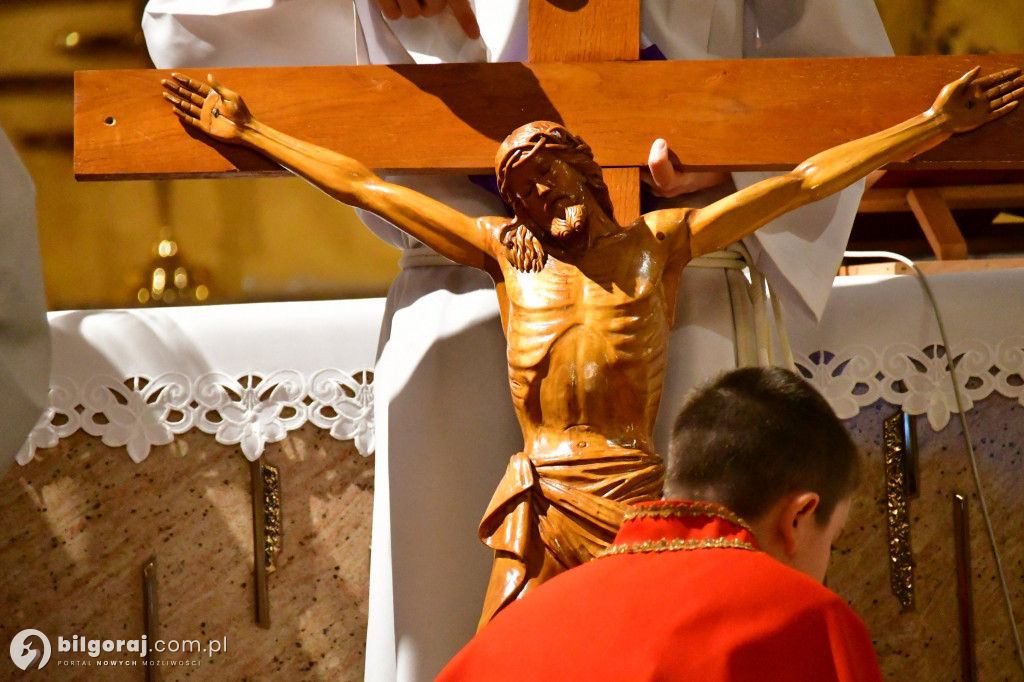 „Oto człowiek”… Oto wasz Król - Wielki Piątek