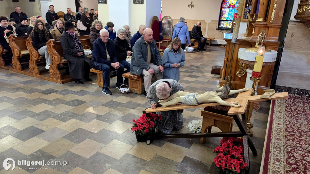 Wielkanocny koszyczek pełen symboli - tradycja święconego w Biłgoraju