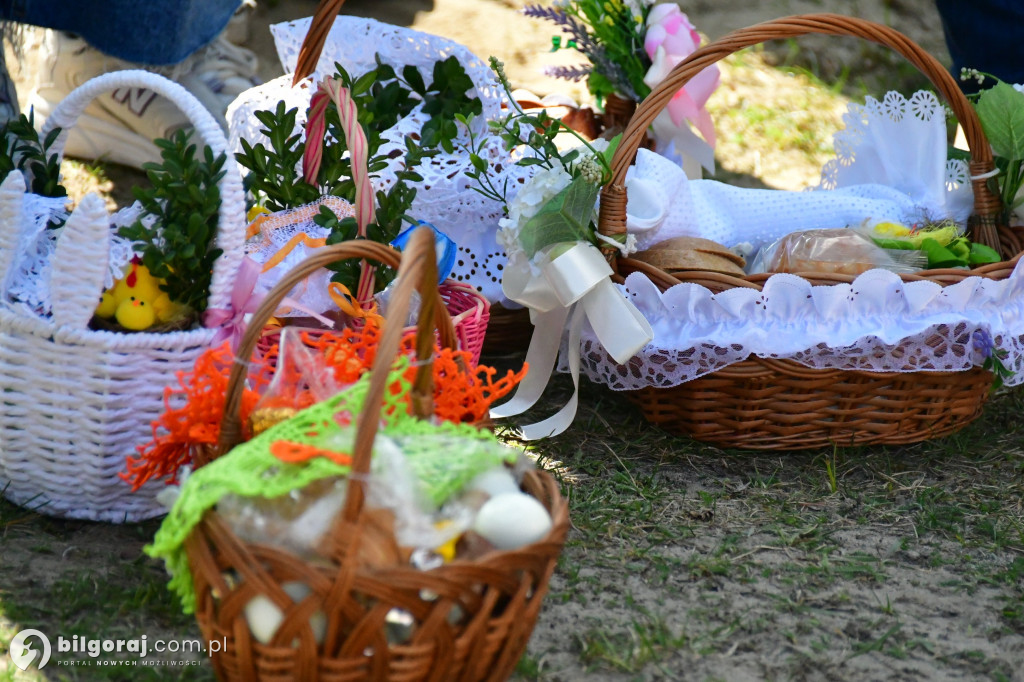 Wielkanocny koszyczek pełen symboli - tradycja święconego w Biłgoraju