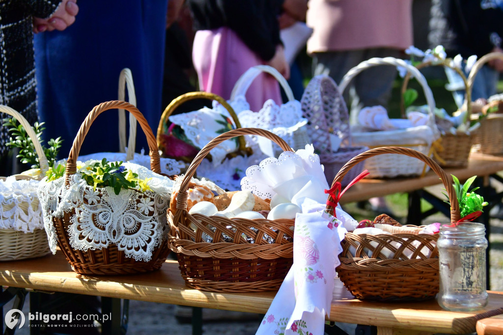 Wielkanocny koszyczek pełen symboli - tradycja święconego w Biłgoraju