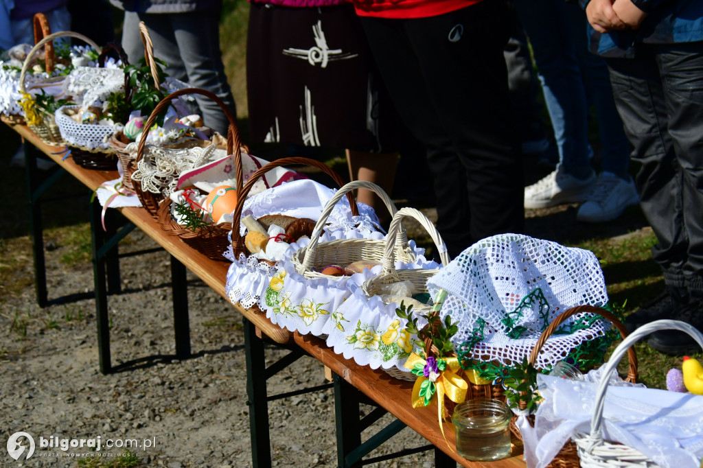 Wielkanocny koszyczek pełen symboli - tradycja święconego w Biłgoraju