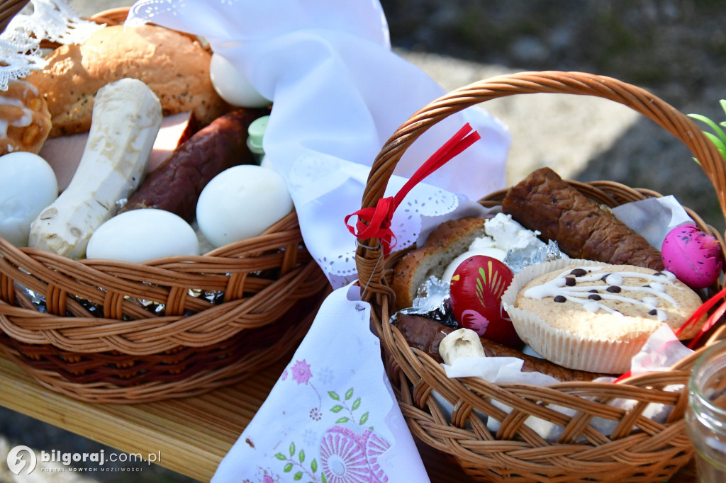 Wielkanocny koszyczek pełen symboli - tradycja święconego w Biłgoraju