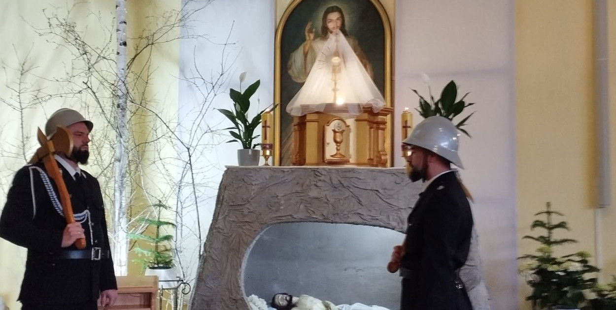 Ciemnice i Groby Pańskie od Biłgoraja po Górecko Kościelne