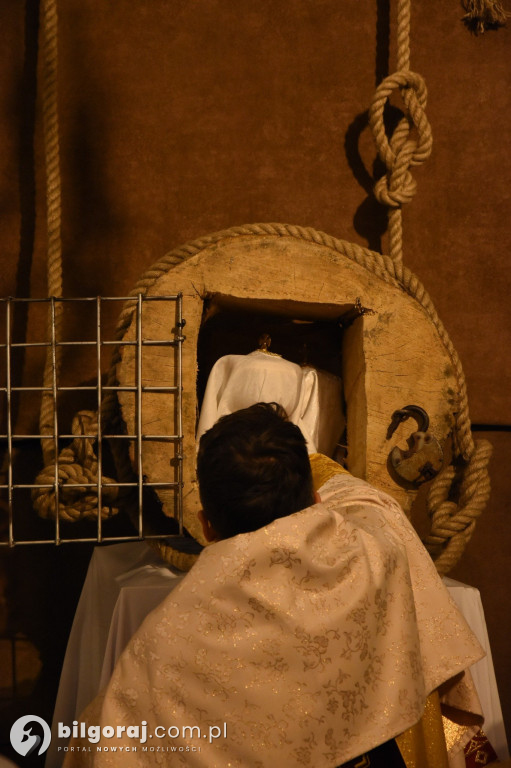 Ciemnice i Groby Pańskie od Biłgoraja po Górecko Kościelne