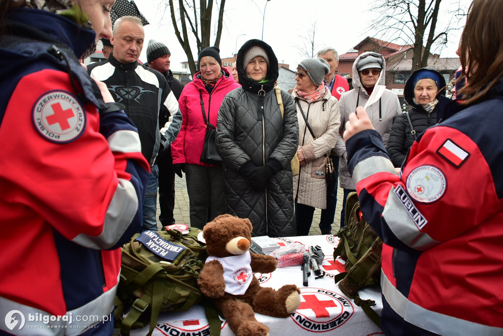 Plecak ewakuacyjny i wsparcie psychiczne – PCK szkoli mieszkańców Biłgoraja