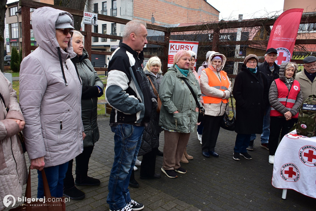 Plecak ewakuacyjny i wsparcie psychiczne – PCK szkoli mieszkańców Biłgoraja