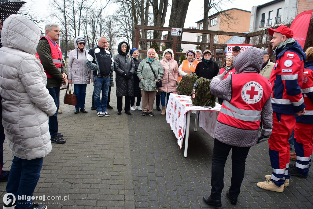 Plecak ewakuacyjny i wsparcie psychiczne – PCK szkoli mieszkańców Biłgoraja