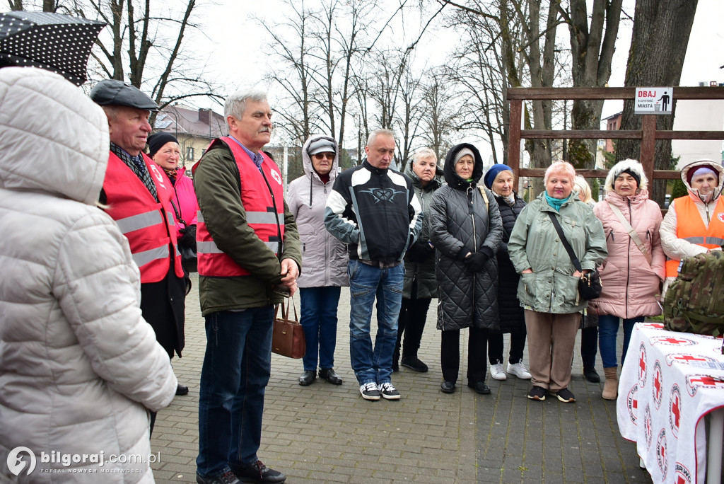 Plecak ewakuacyjny i wsparcie psychiczne – PCK szkoli mieszkańców Biłgoraja