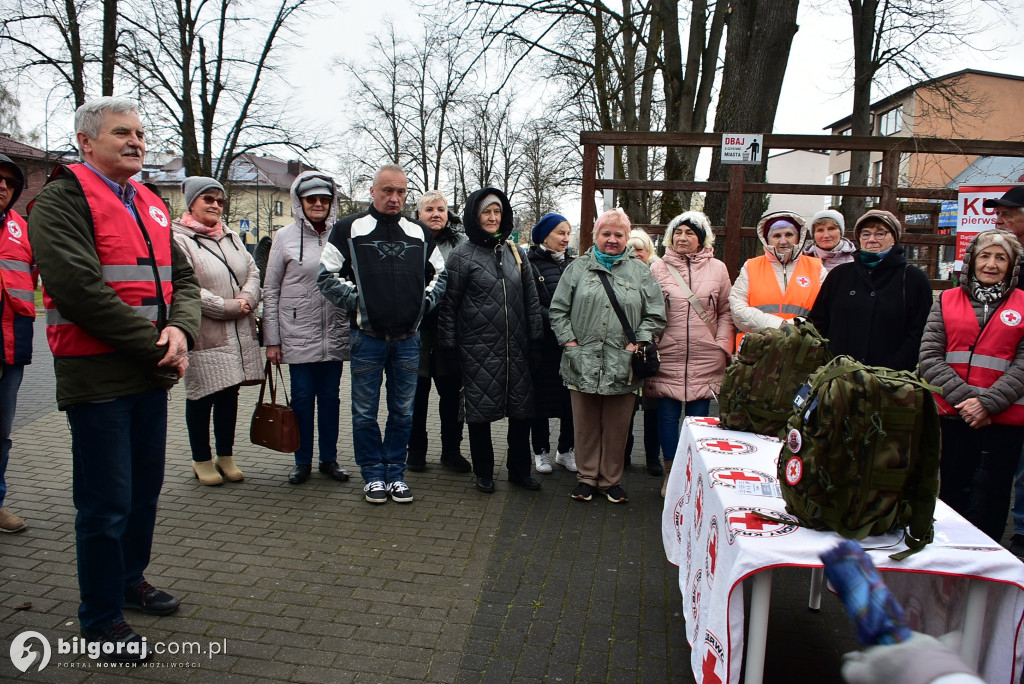 Plecak ewakuacyjny i wsparcie psychiczne – PCK szkoli mieszkańców Biłgoraja