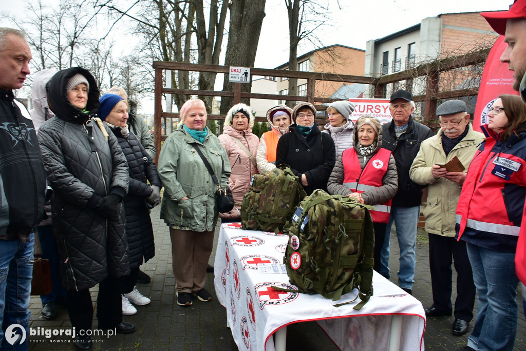 Plecak ewakuacyjny i wsparcie psychiczne – PCK szkoli mieszkańców Biłgoraja