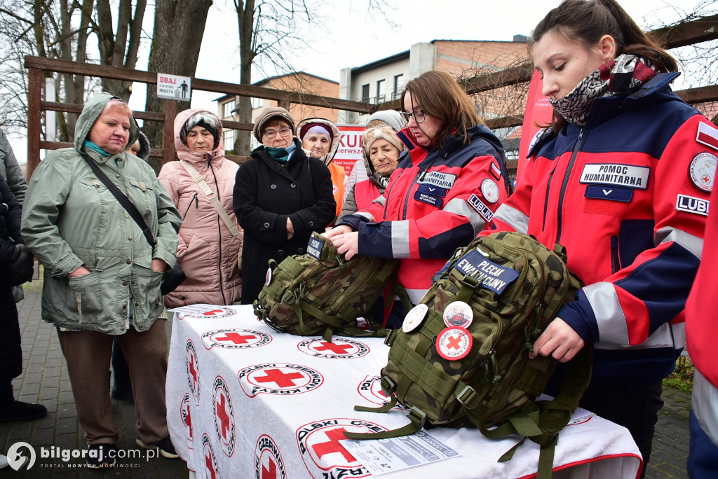 Plecak ewakuacyjny i wsparcie psychiczne – PCK szkoli mieszkańców Biłgoraja