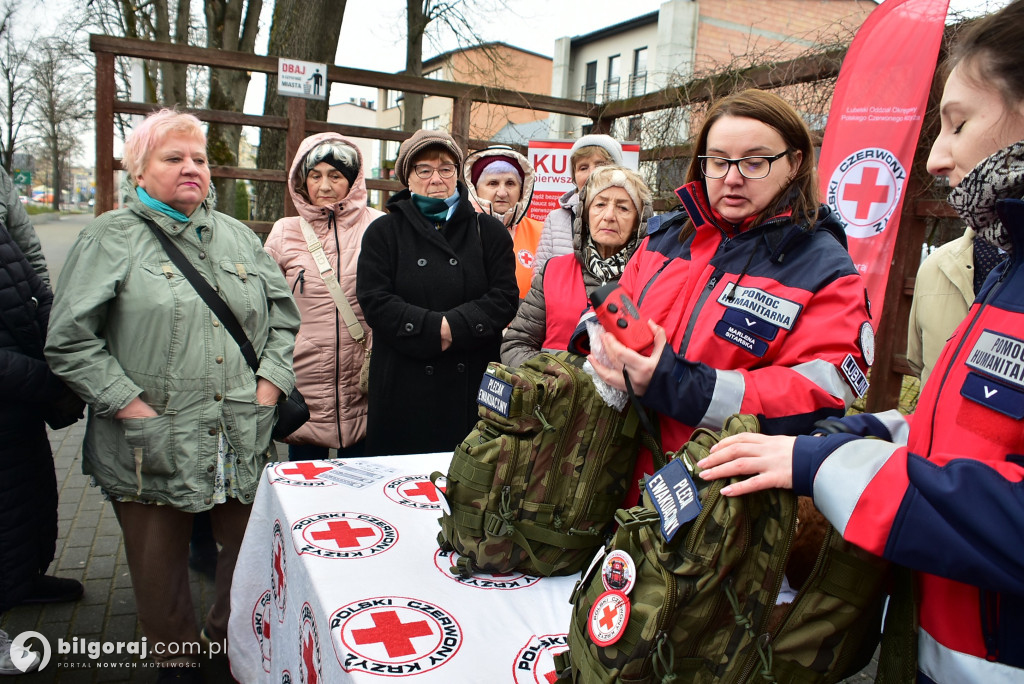 Plecak ewakuacyjny i wsparcie psychiczne – PCK szkoli mieszkańców Biłgoraja
