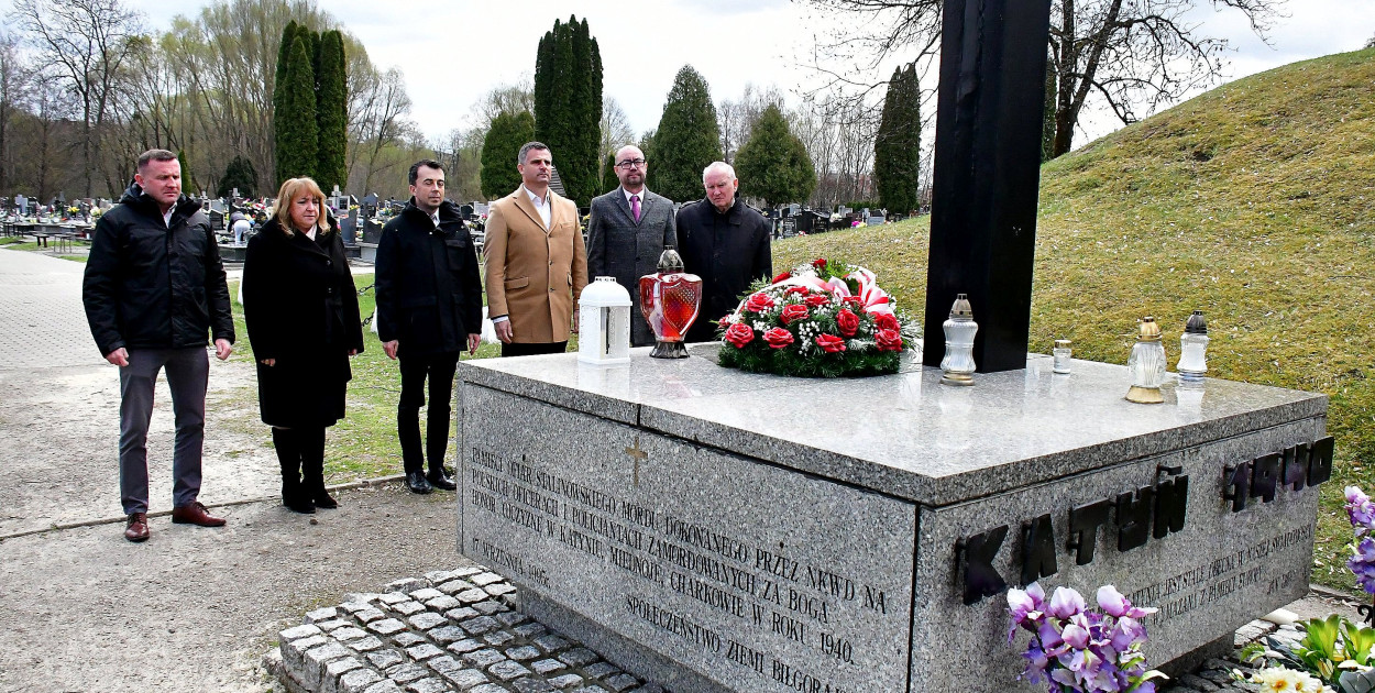 Cześć Ich Pamięci!. Powiat uczcił ofiary katastrofy smoleńskiej