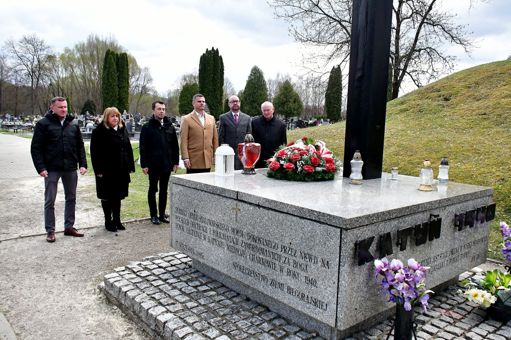 Cześć Ich Pamięci!. Powiat uczcił ofiary katastrofy smoleńskiej