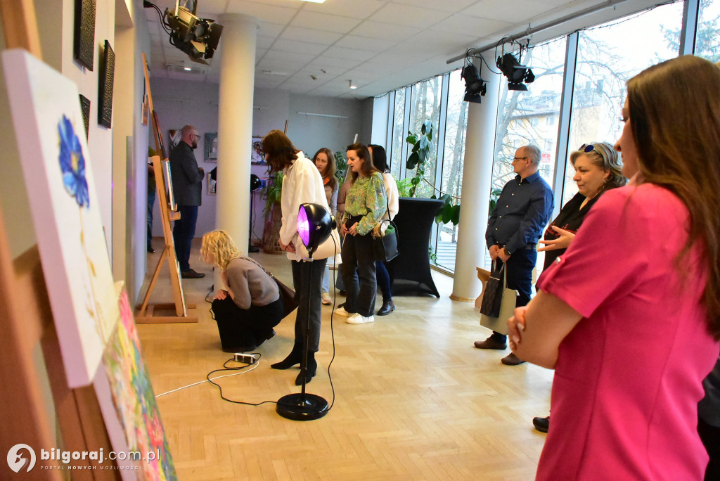 Biłgorajscy artyści amatorzy zachwycają. Wystawa, aukcja i wielki potencjał w BCK