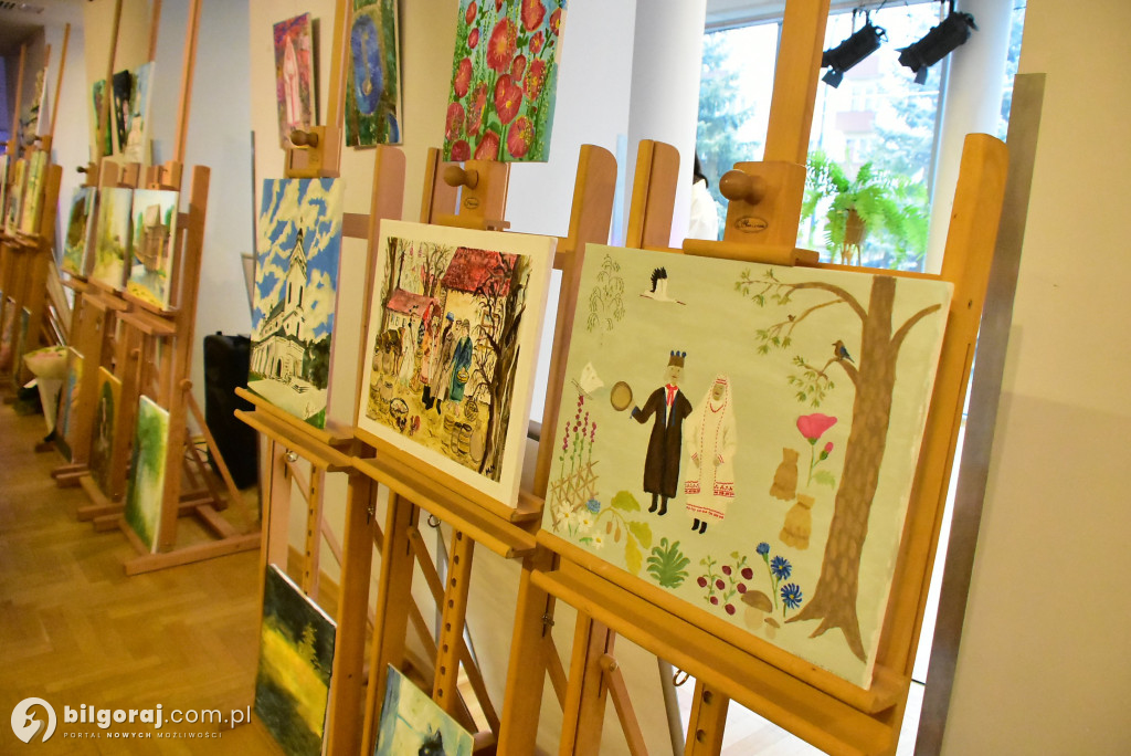 Biłgorajscy artyści amatorzy zachwycają. Wystawa, aukcja i wielki potencjał w BCK