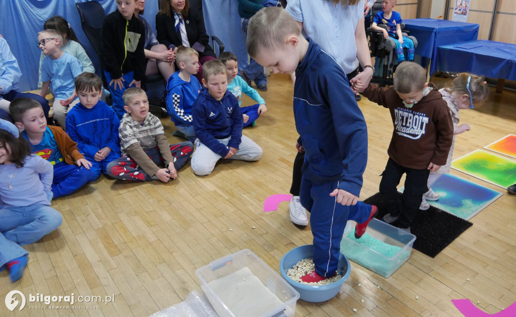 Biłgoraj w kolorze niebieskim. Kosmiczna podróż ku zrozumieniu autyzmu