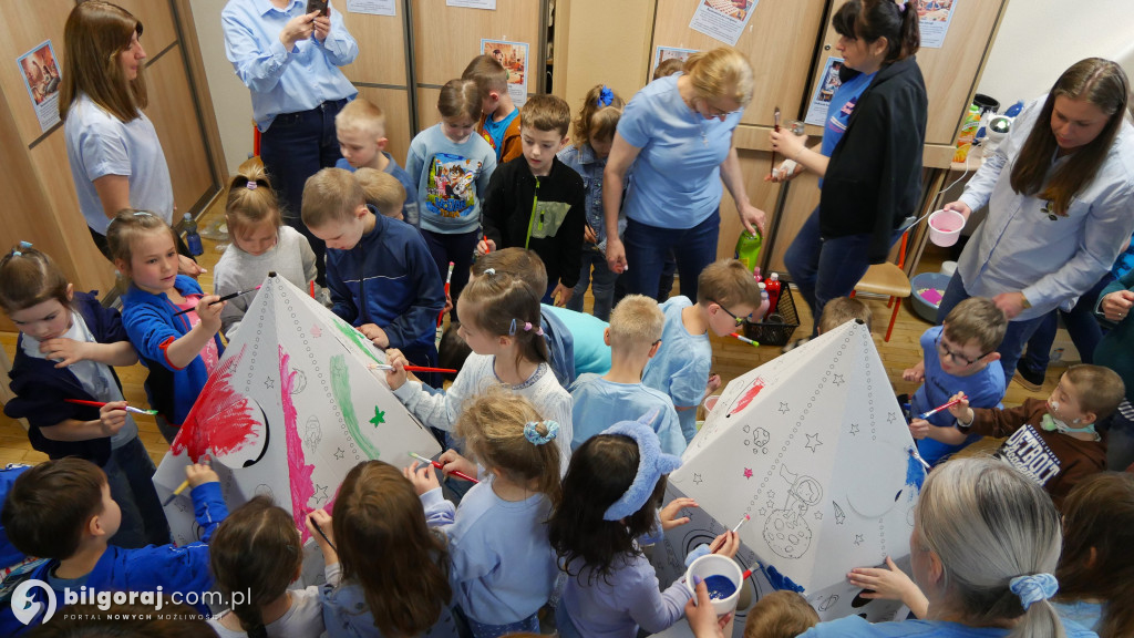 Biłgoraj w kolorze niebieskim. Kosmiczna podróż ku zrozumieniu autyzmu