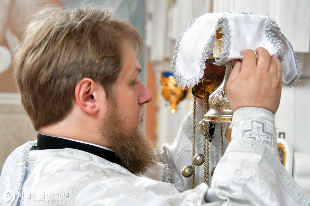 Wielka Sobota w biłgorajskiej cerkwi. Czas ciszy, nadziei i białych szat