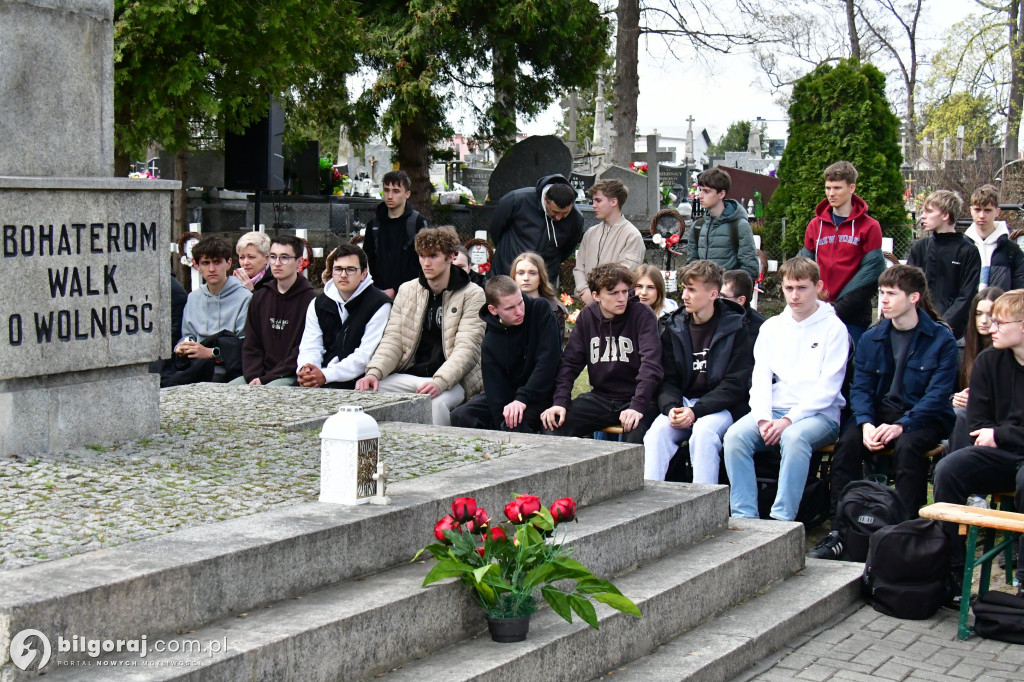 „Pamięć to nasz obowiązek”. Powiatowe obchody Dnia Pamięci Ofiar Zbrodni Katyńskiej
