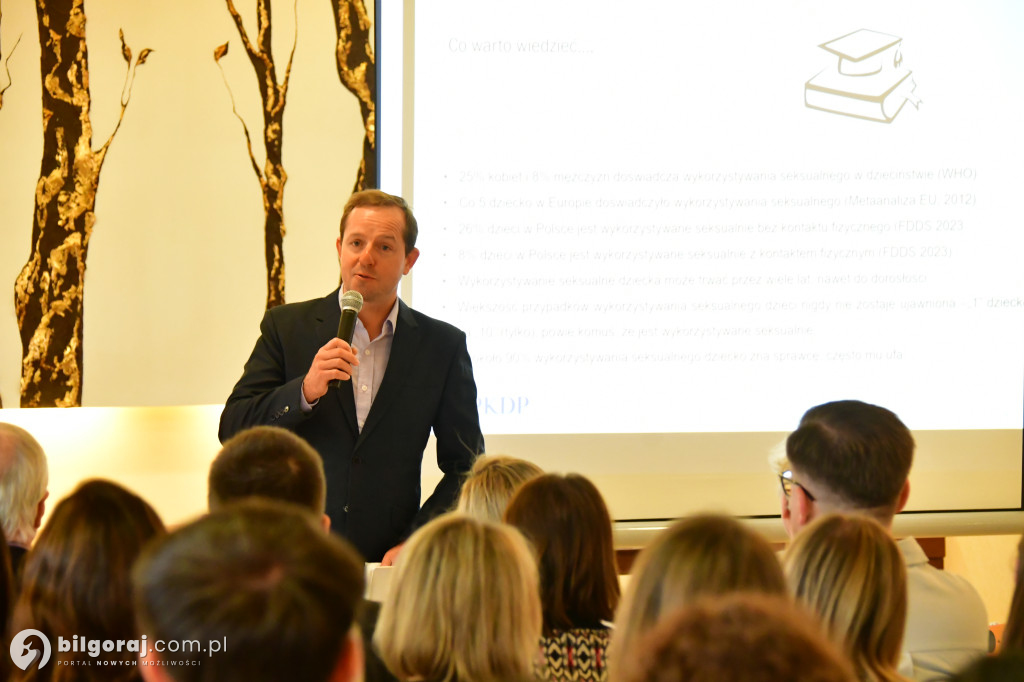 Wiedza, która chroni najmłodszych. Ważna konferencja w Józefowie o przeciwdziałaniu przemocy seksualnej