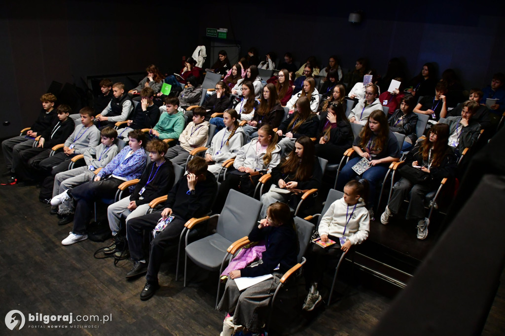 Wielka Powtórka w Biłgoraju: Ósmoklasiści walczą o punkty i wspierają kolegów