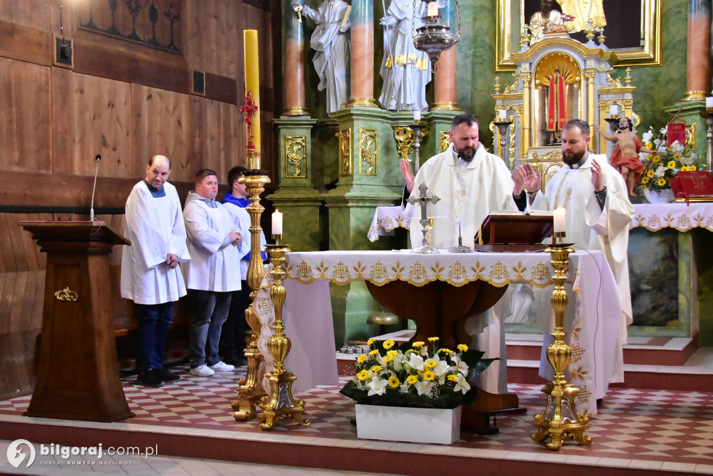 Modlitwa u grobu ks. Budzyńskiego: Relacja z dnia skupienia w Górecku Kościelnym