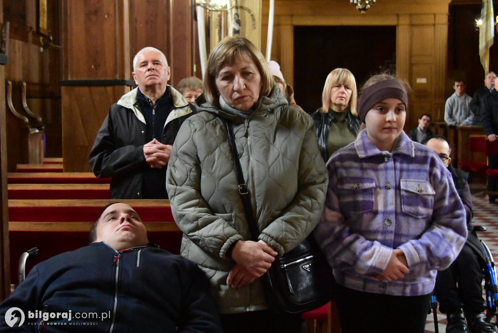 Modlitwa u grobu ks. Budzyńskiego: Relacja z dnia skupienia w Górecku Kościelnym