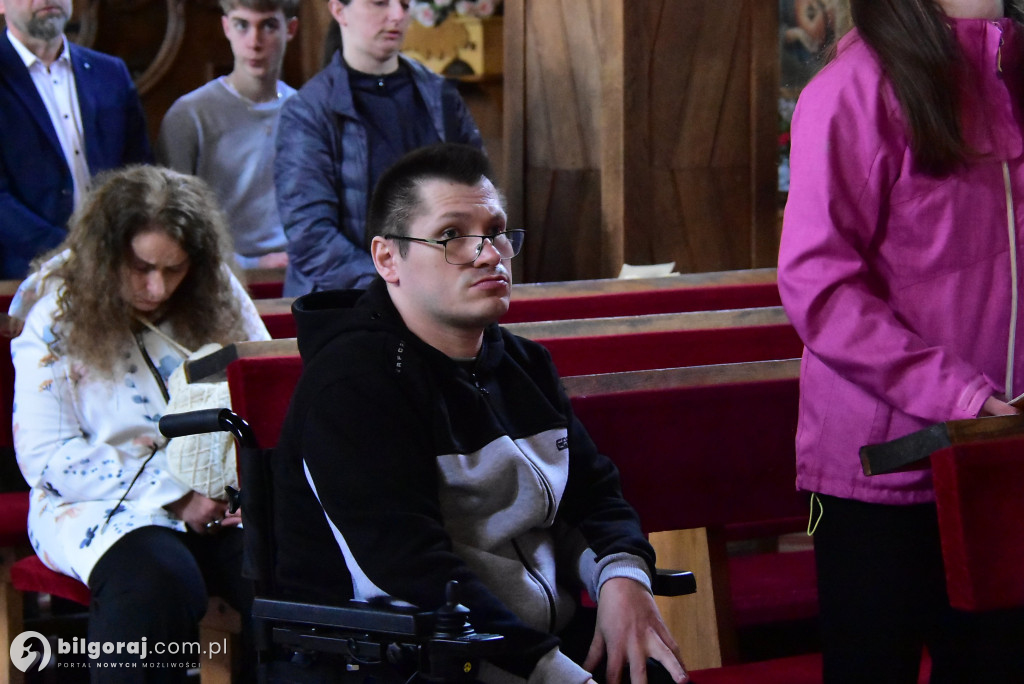 Modlitwa u grobu ks. Budzyńskiego: Relacja z dnia skupienia w Górecku Kościelnym