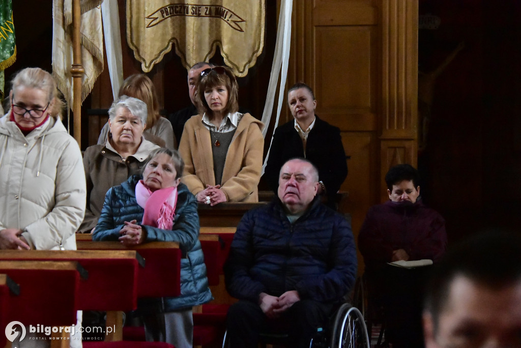 Modlitwa u grobu ks. Budzyńskiego: Relacja z dnia skupienia w Górecku Kościelnym