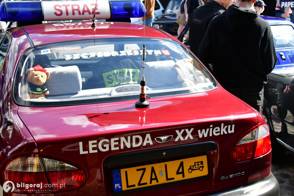 Miasteczko Kresowe wypełniło się legendami motoryzacji. Relacja z otwarcia sezonu