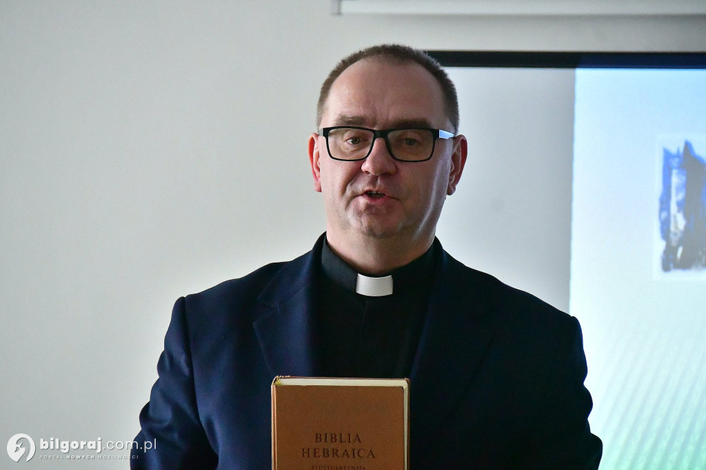 Hebrajski i greka dla każdego? Młodzież odkrywa kody Biblii podczas Tygodnia Biblijnego