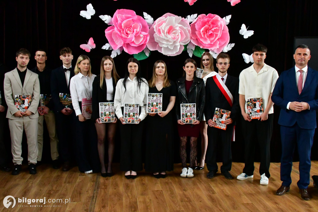 Koniec ważnego etapu. Uroczyste pożegnanie abiturientów w biłgorajskim ZSZiO