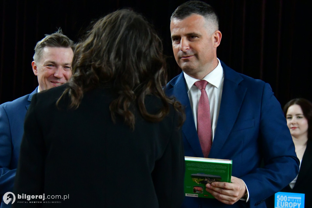 Koniec ważnego etapu. Uroczyste pożegnanie abiturientów w biłgorajskim ZSZiO