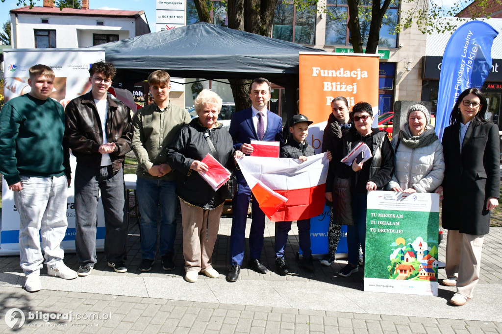 Członkowie MRP w akcji z flagą. Ciekawa inicjatywa