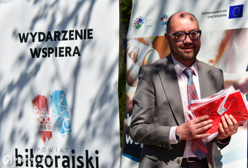 Członkowie MRP w akcji z flagą. Ciekawa inicjatywa