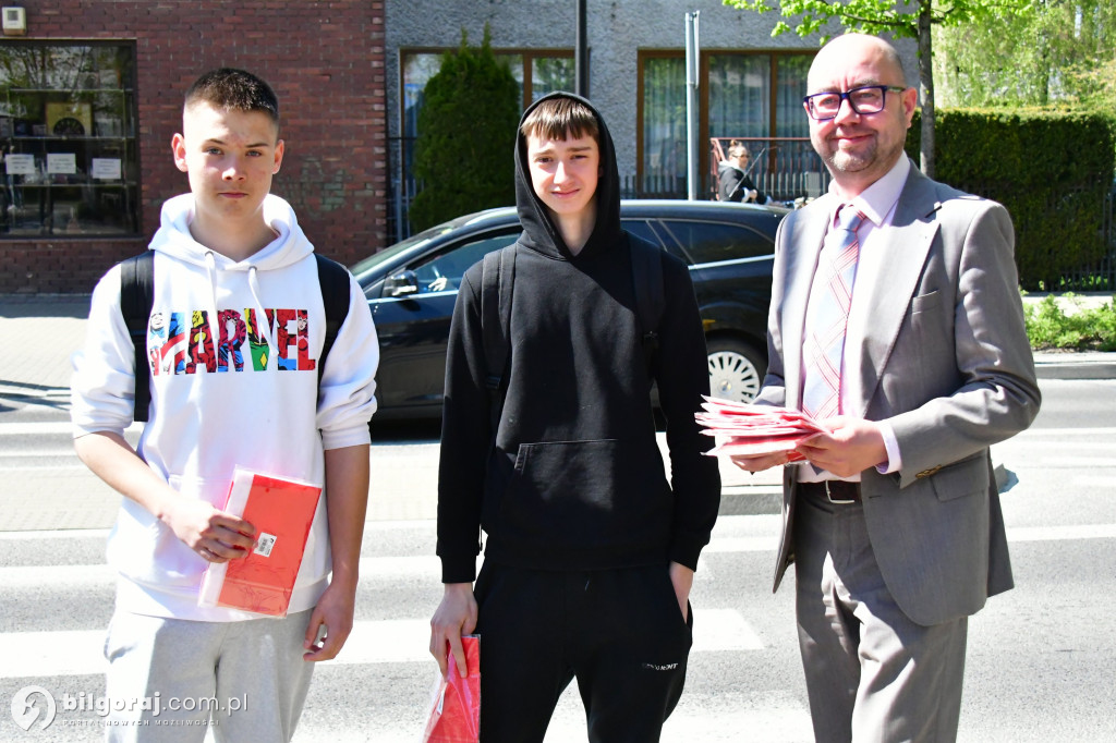 Członkowie MRP w akcji z flagą. Ciekawa inicjatywa