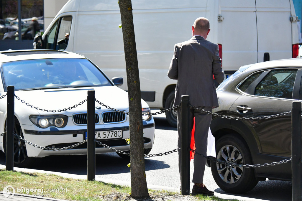 Członkowie MRP w akcji z flagą. Ciekawa inicjatywa