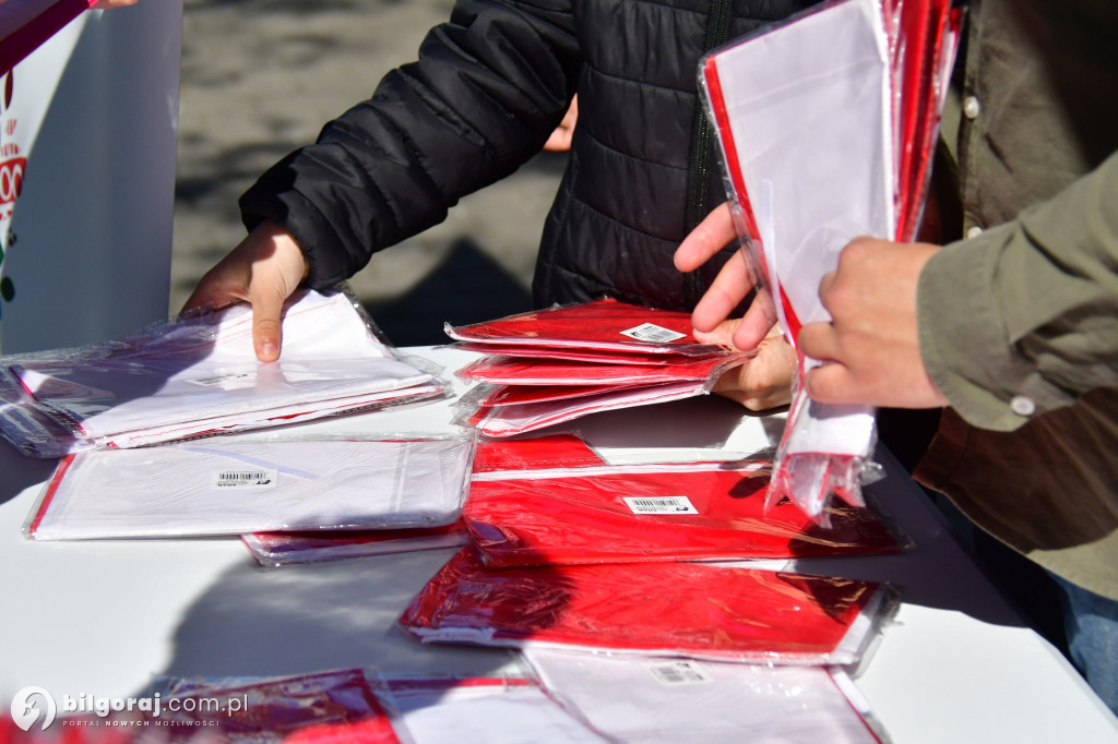 Członkowie MRP w akcji z flagą. Ciekawa inicjatywa