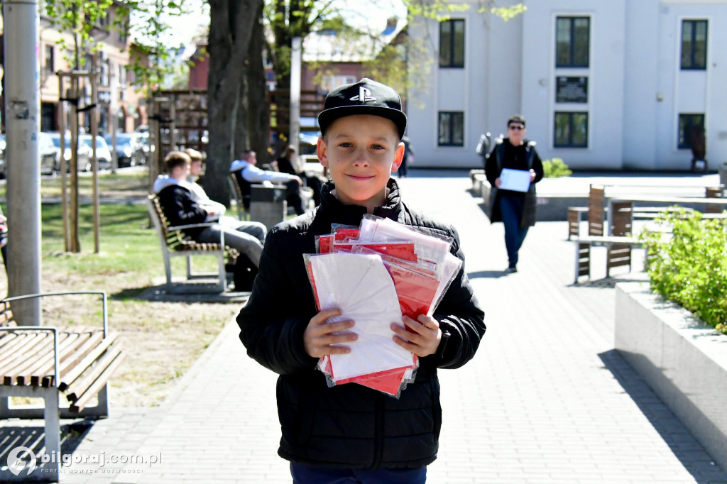 Członkowie MRP w akcji z flagą. Ciekawa inicjatywa