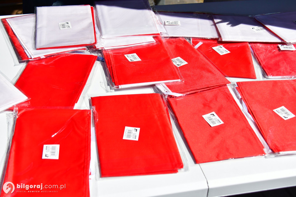 Członkowie MRP w akcji z flagą. Ciekawa inicjatywa