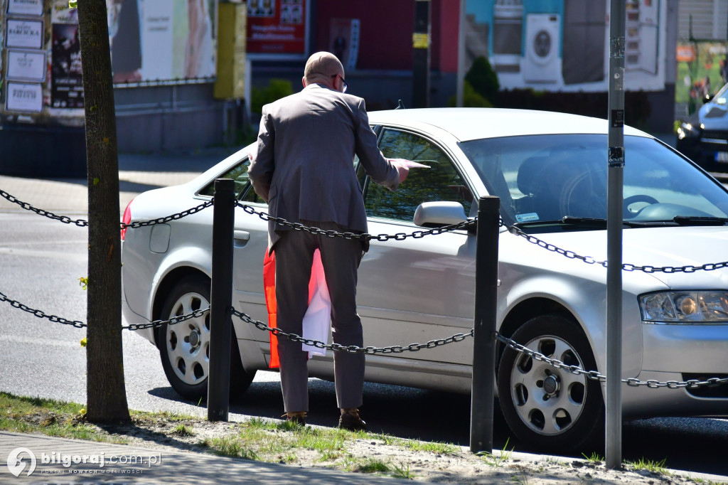 Członkowie MRP w akcji z flagą. Ciekawa inicjatywa