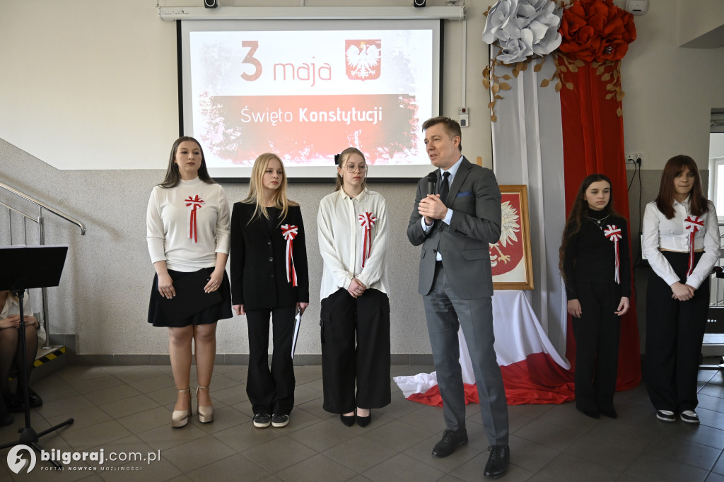 Uroczysta akademia 3 Maja w biłgorajskim ZSZiO