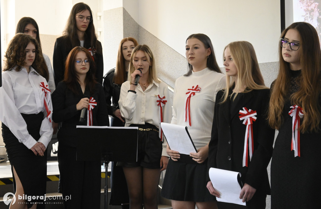 Uroczysta akademia 3 Maja w biłgorajskim ZSZiO