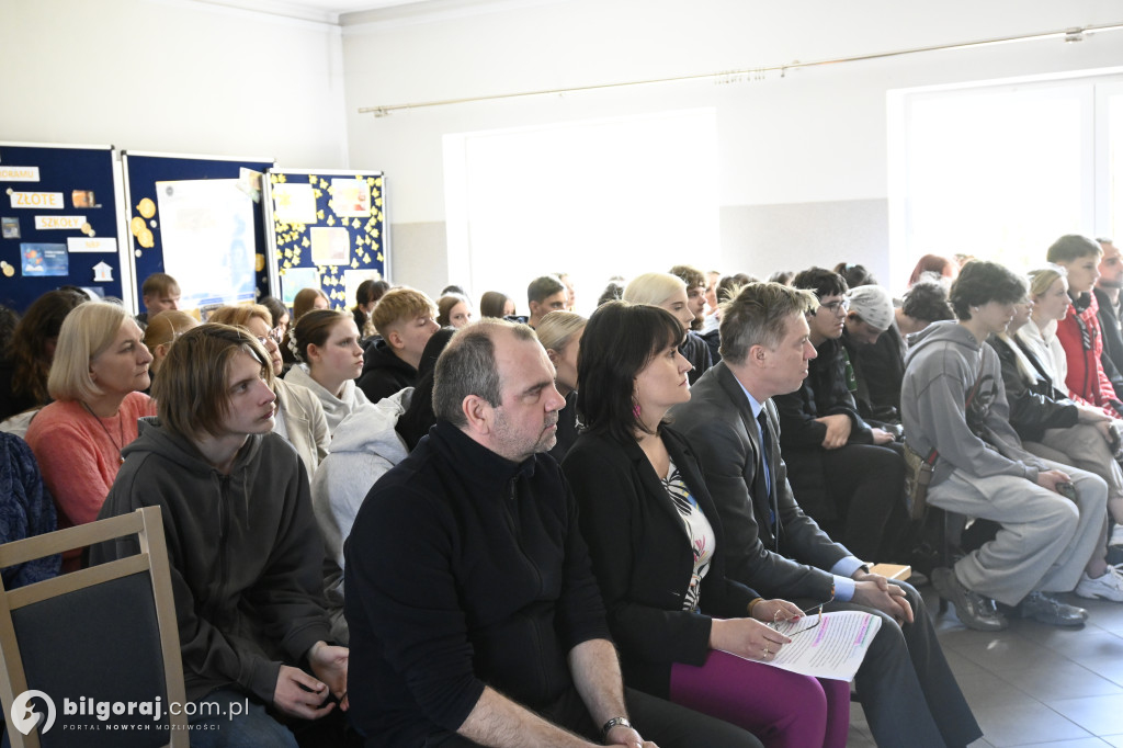 Uroczysta akademia 3 Maja w biłgorajskim ZSZiO